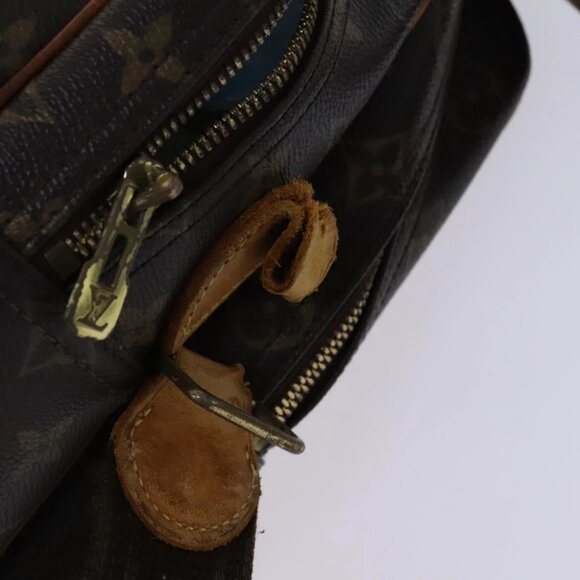 LOUIS VUITTON Monogram Reporter GM Shoulder Bag - Picture 9 of 16
